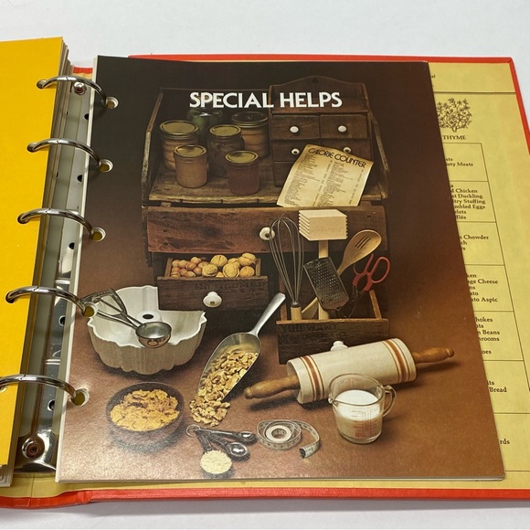 Vintage Betty Crocker's Cookbook Revised Edition 1978 Five Ring Binder Hardcover - Picture 13 of 16
